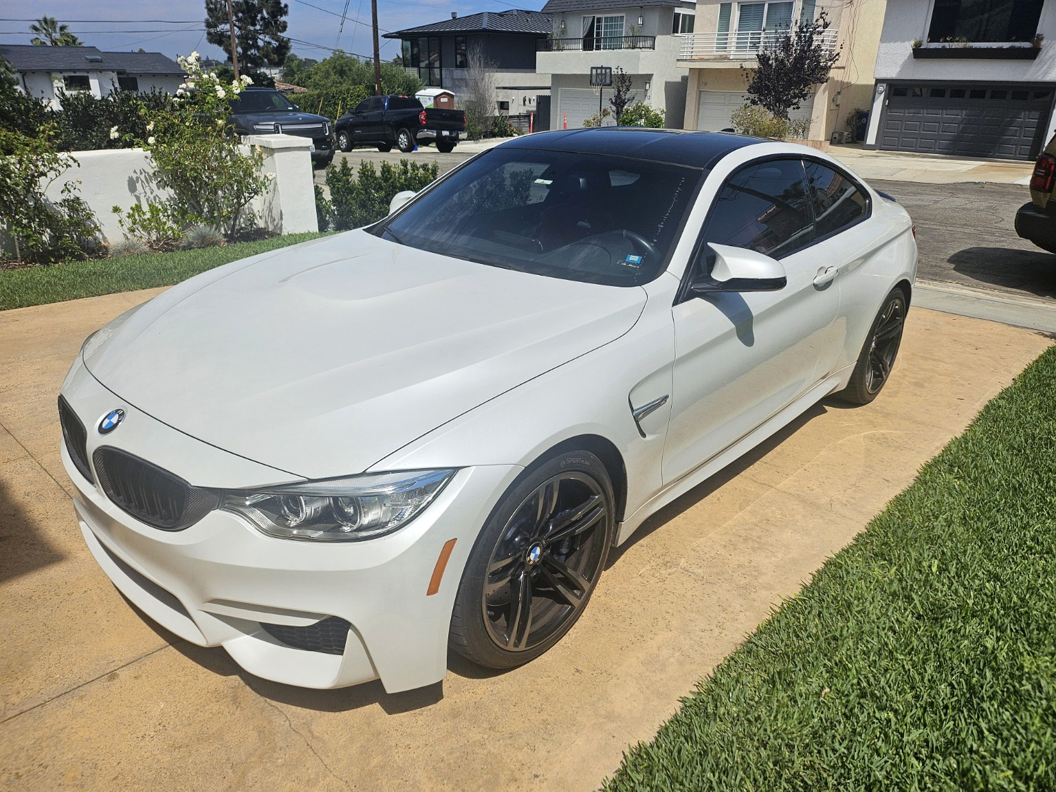 Used 2015 BMW M4 Coupe RWD image 1