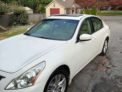 Used 2012 INFINITI G37 Journey w/ Premium Pkg RWD image 8
