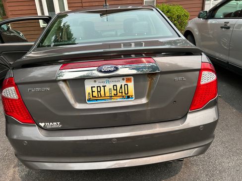 Used 2012 Ford Fusion SEL FWD image 8