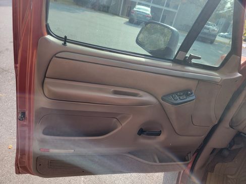 Used 1995 Ford F150 2WD Regular Cab image 22