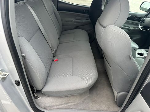 Used 2011 Toyota Tacoma PreRunner image 13