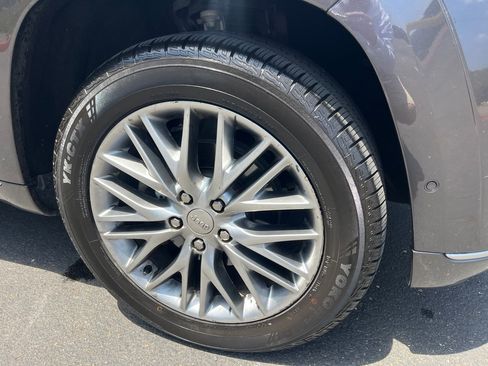 Used 2017 Jeep Grand Cherokee Summit w/ Platinum Appearance Package image 16