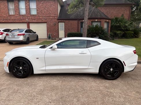 Used 2023 Chevrolet Camaro LT RWD image 1