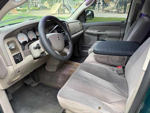 Used 2004 Dodge Ram 1500 Truck SLT RWD image 6