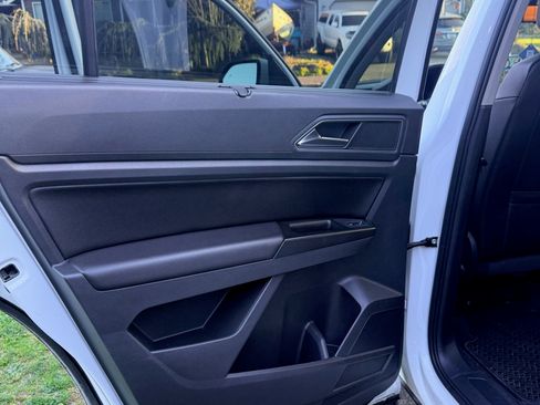 Used 2018 Volkswagen Atlas SE FWD image 18