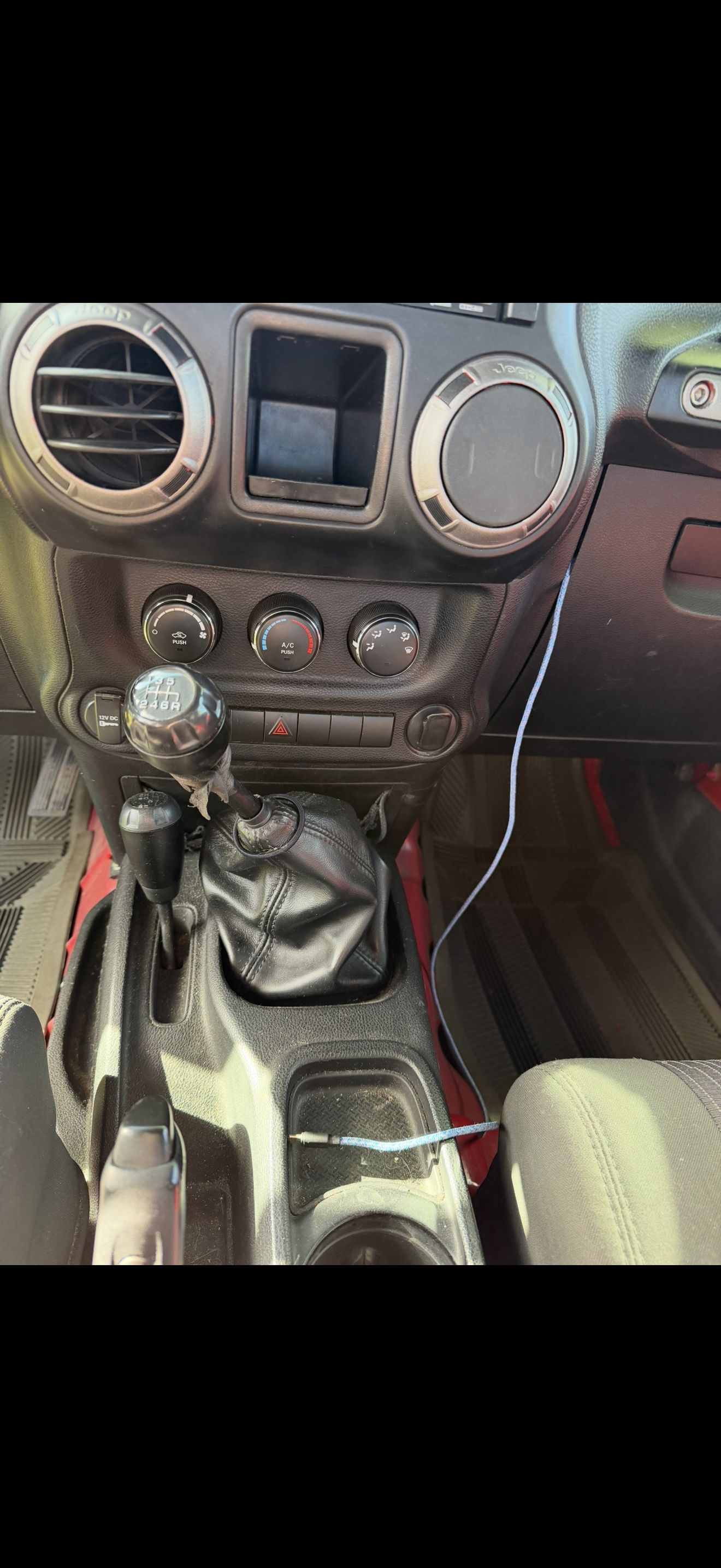Used 2011 Jeep Wrangler Sport AWD/4WD image 14