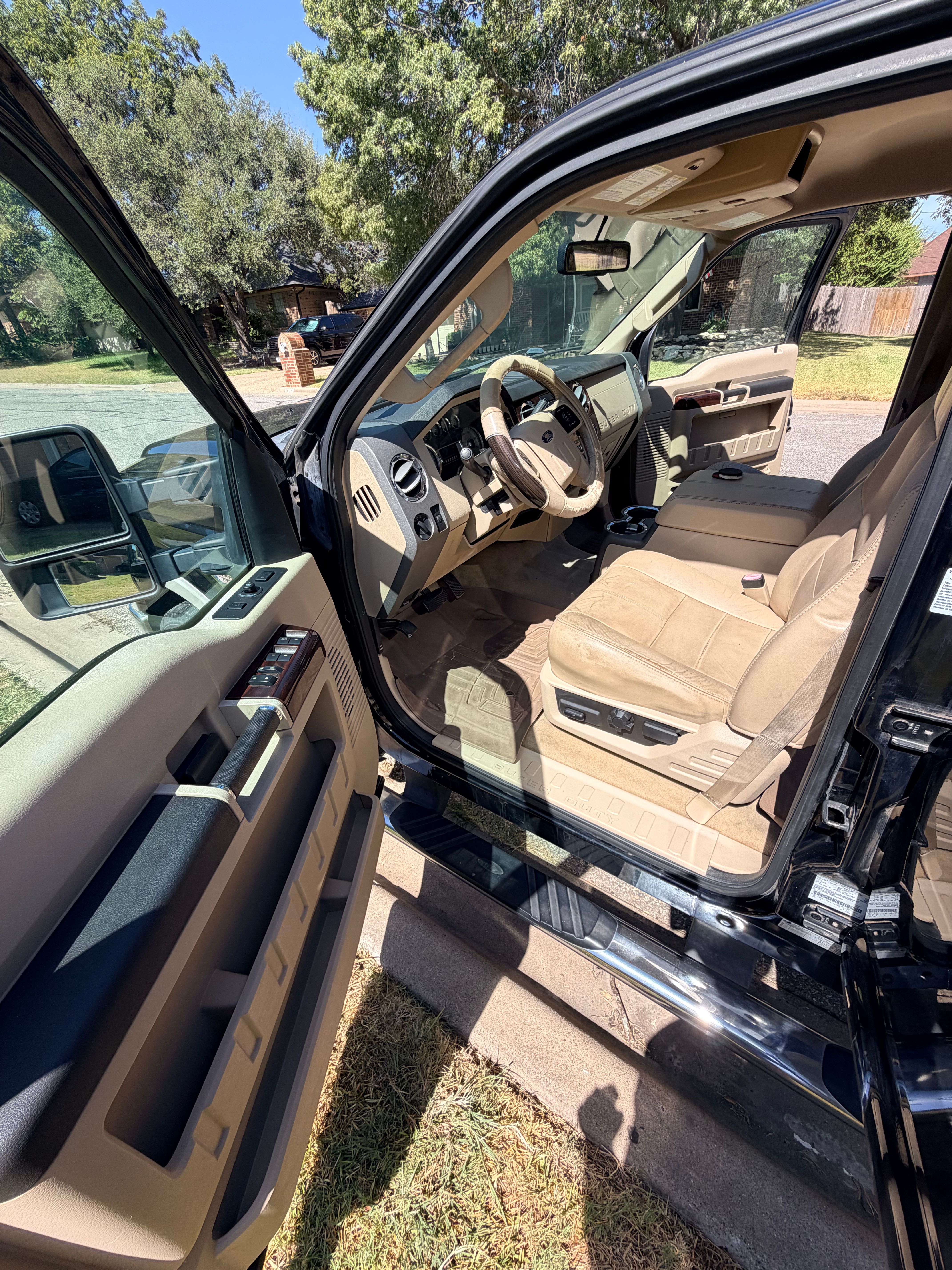 Used 2010 Ford F350 Lariat RWD image 12