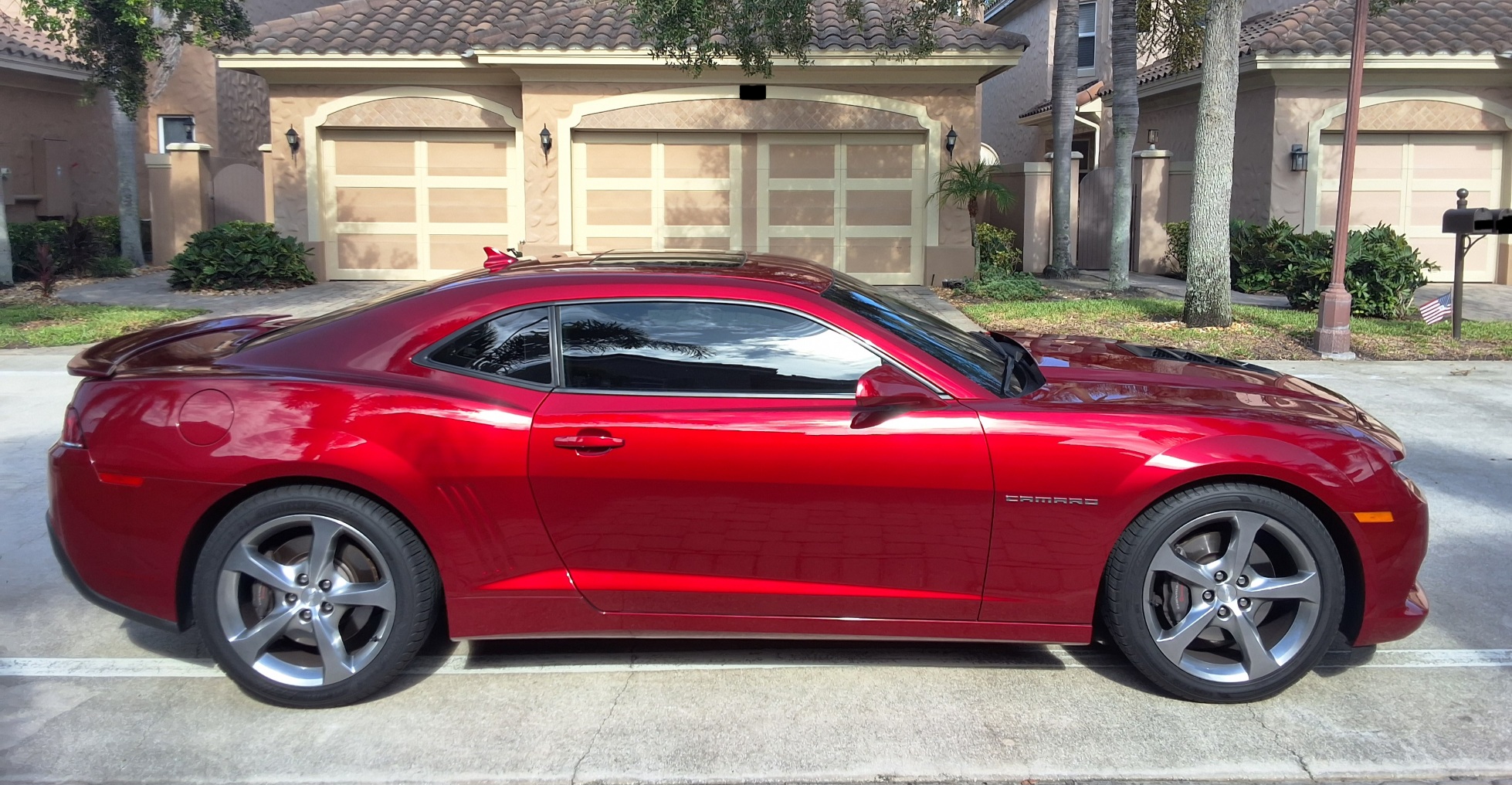 Used 2014 Chevrolet Camaro SS w/ RS Package RWD image 11
