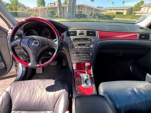 Used 2004 Lexus ES 330 image 16