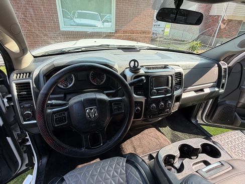 Used 2017 RAM 2500 SLT AWD/4WD image 9