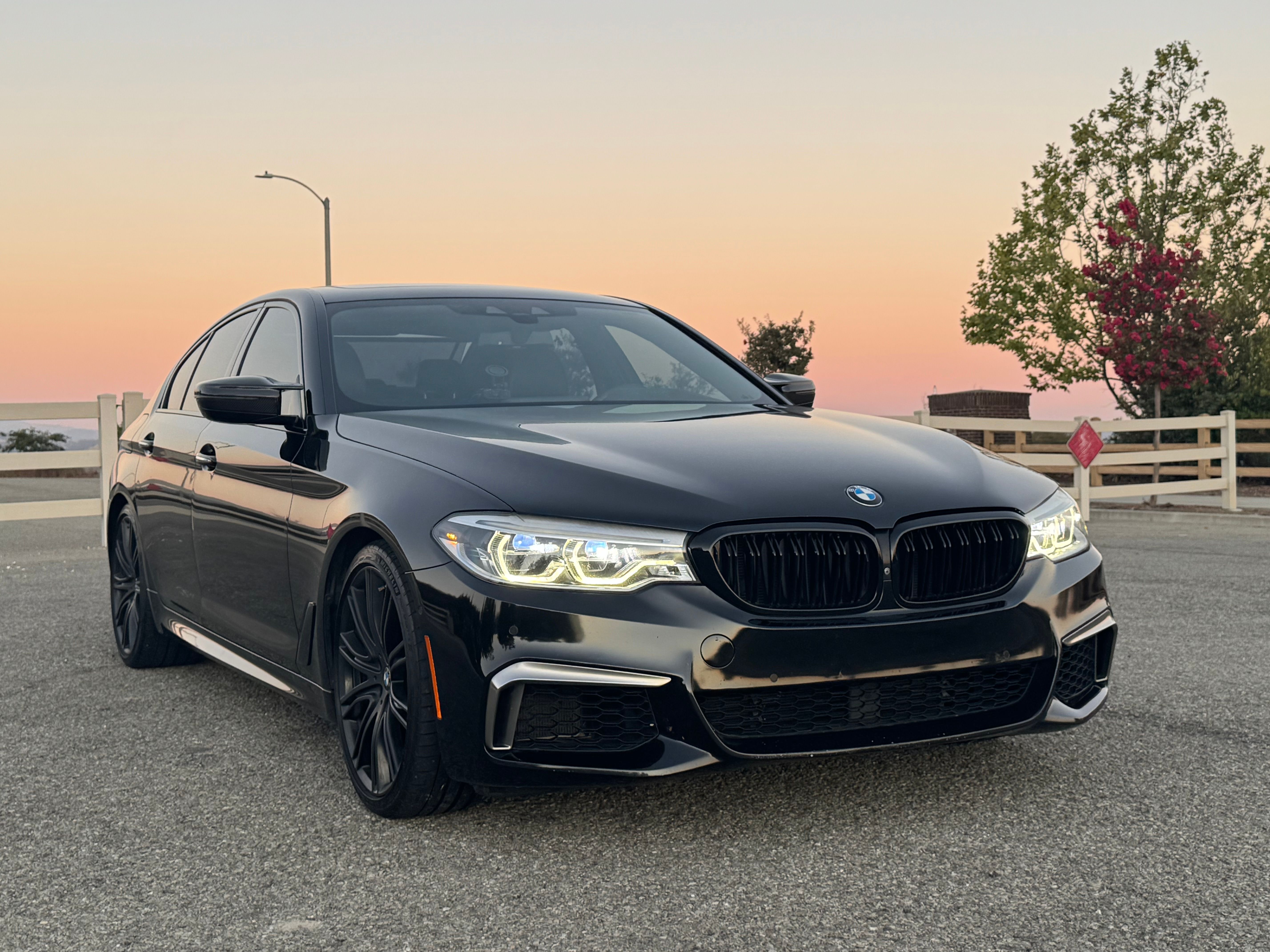 Used 2018 BMW M550i xDrive AWD/4WD image 13