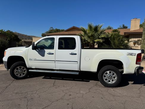 Used 2013 GMC Sierra 3500 SLE w/ HD SLE Premium Package image 1