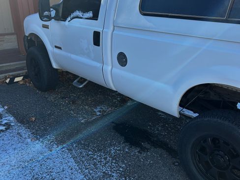 Used 2005 Ford F350 XL image 5