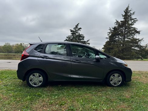 Used 2019 Honda Fit LX image 4