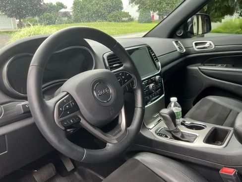 Used 2021 Jeep Grand Cherokee Laredo X image 20