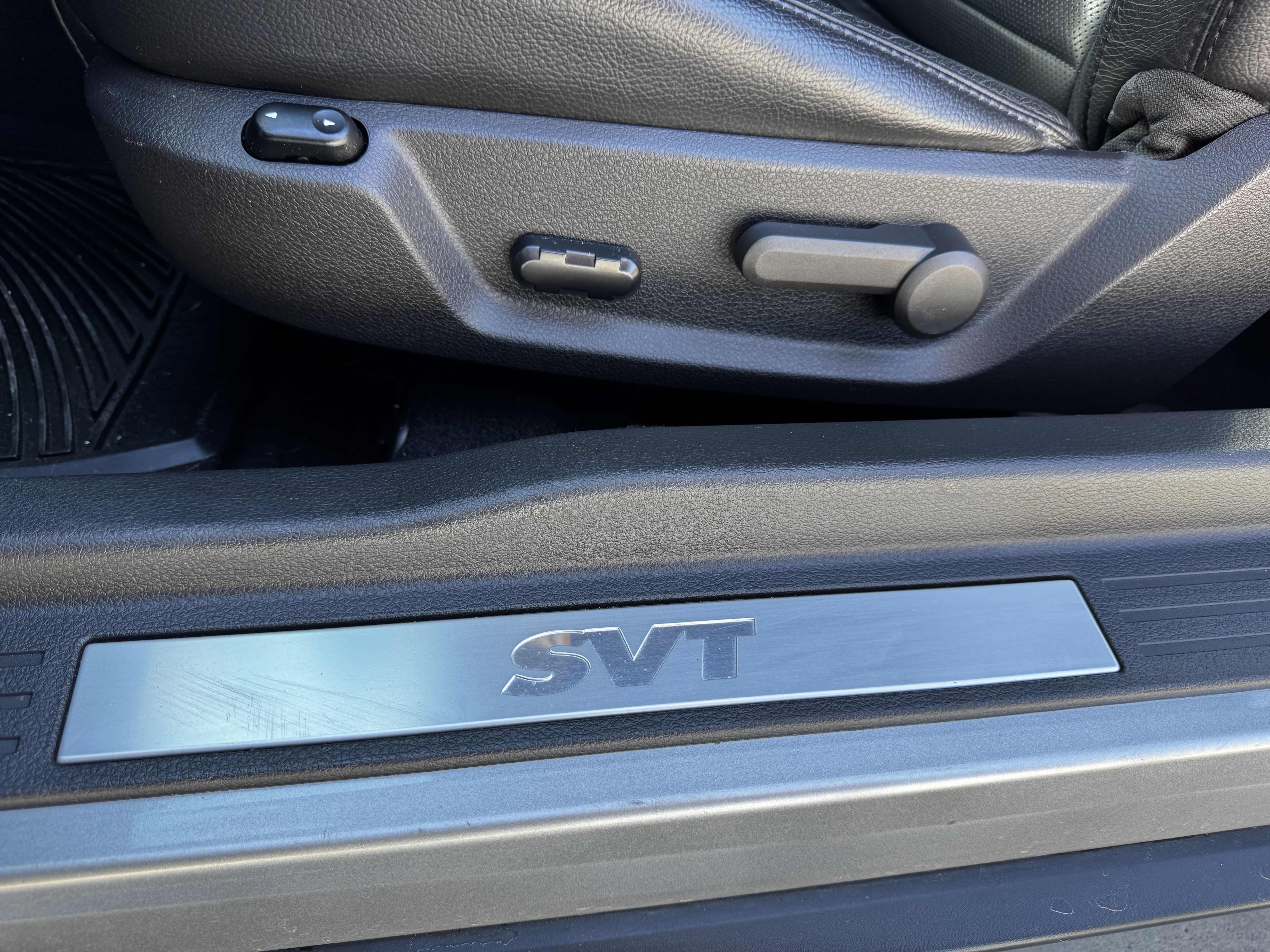 Used 2008 Ford Mustang Shelby GT500 RWD image 13