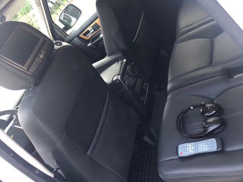 Used 2010 Land Rover LR4 HSE LUX image 17