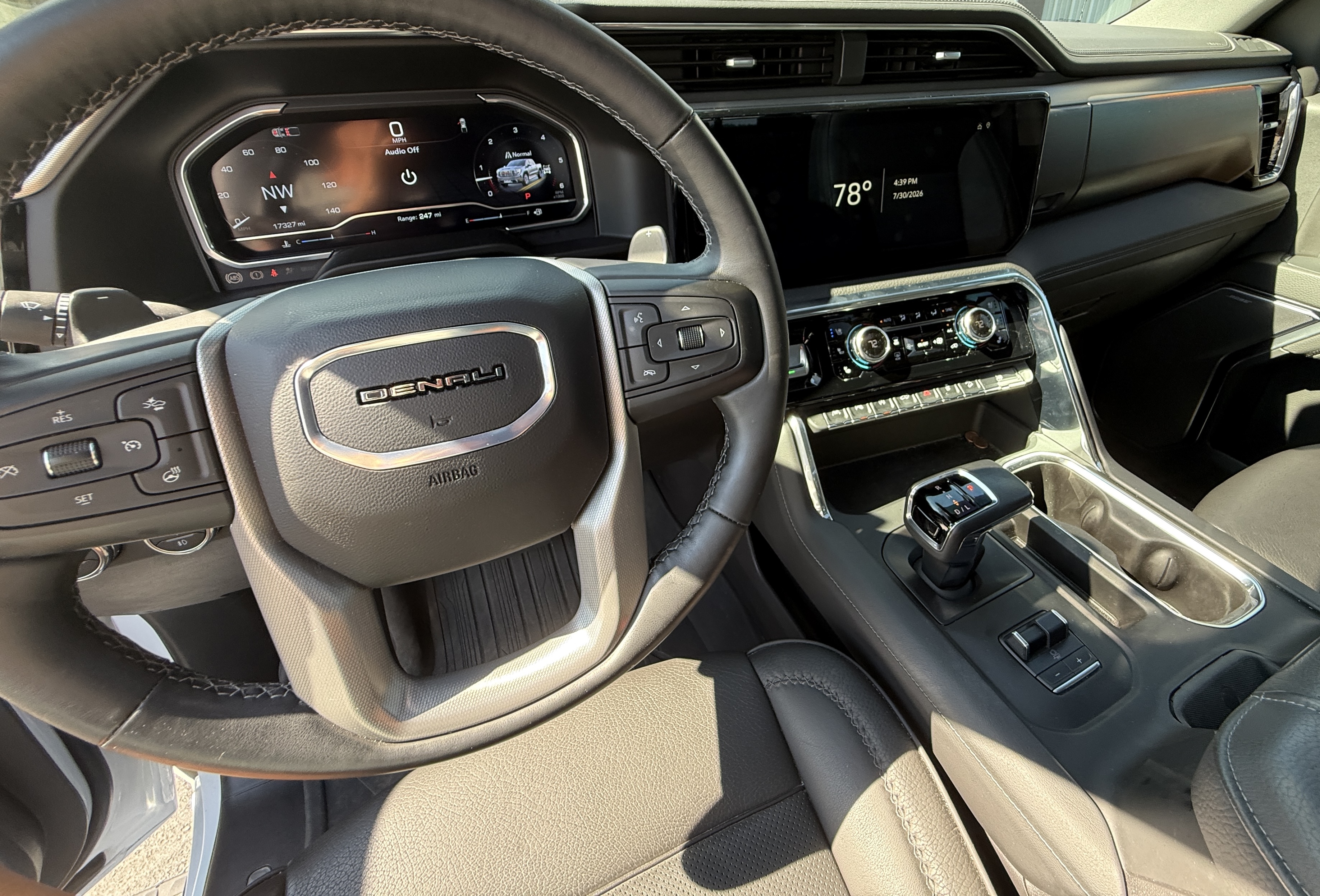 Used 2024 GMC Sierra 1500 Denali w/ Denali Reserve Package AWD/4WD image 11