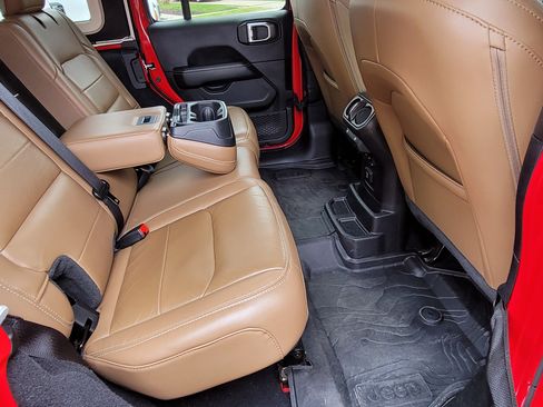 Used 2020 Jeep Wrangler Unlimited Sahara w/ Dual Top Group image 14