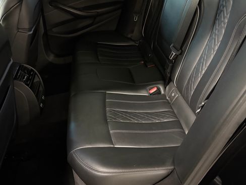 Used 2018 BMW 530e image 9