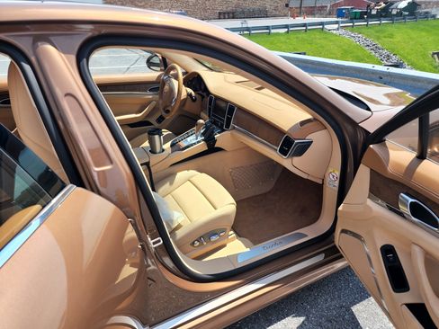 Used 2010 Porsche Panamera Turbo image 8