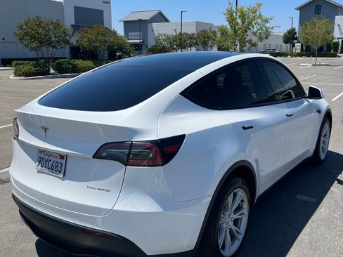 Used 2023 Tesla Model Y Long Range AWD/4WD image 8