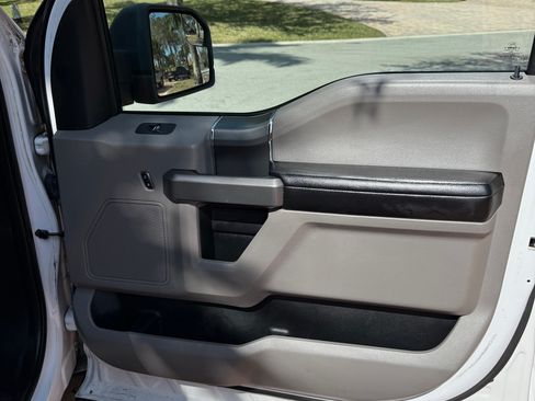 Used 2015 Ford F150 XLT w/ Equipment Group 301A Mid image 12