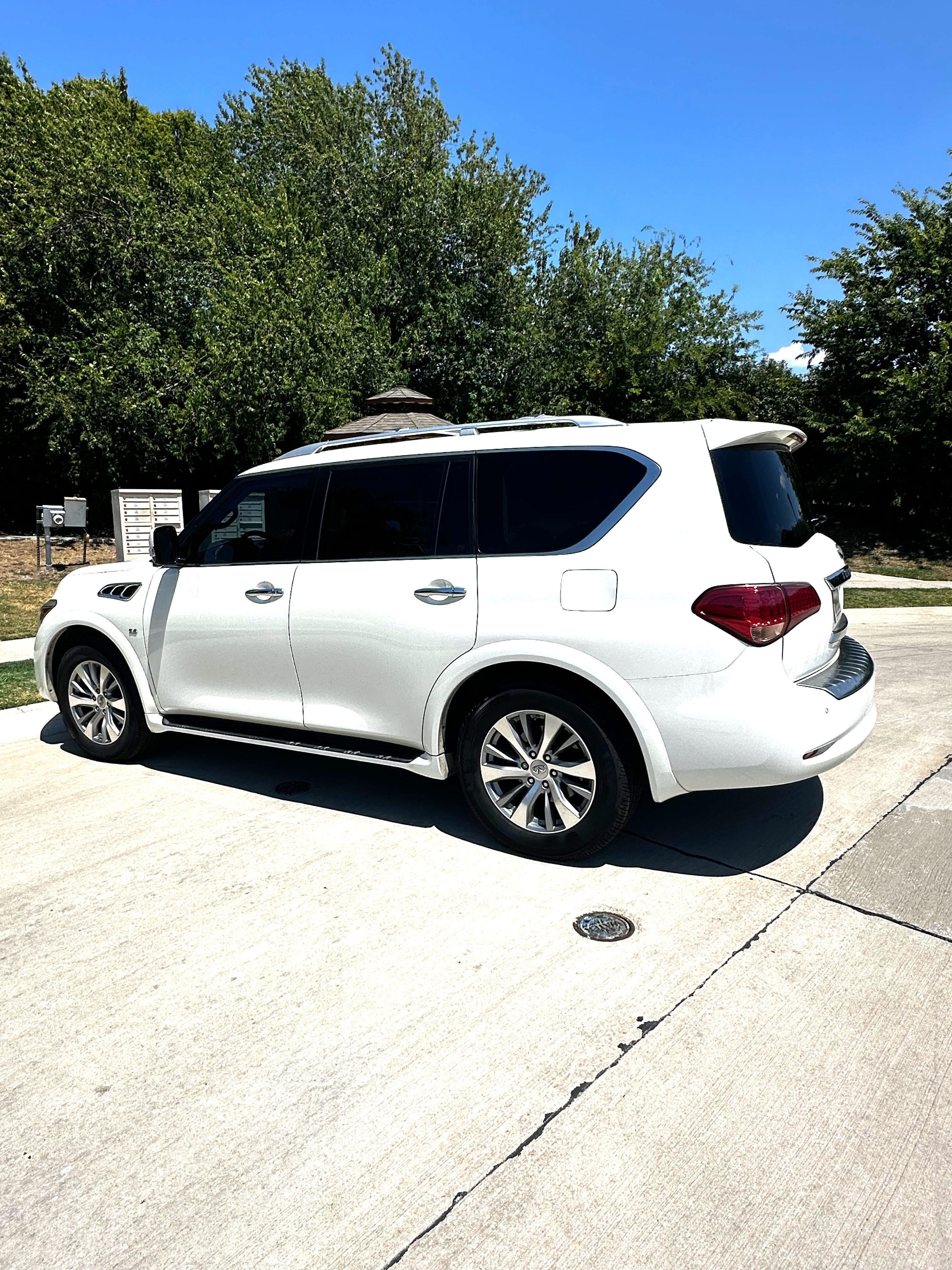 Used 2015 INFINITI QX80 2WD image 10
