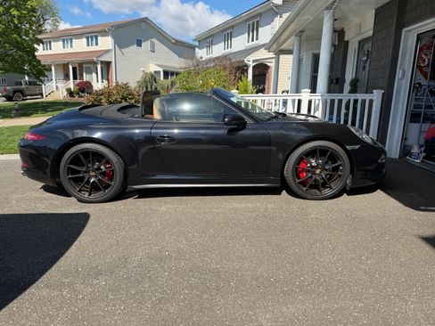 Used 2015 Porsche 911 Carrera 4S AWD/4WD image 23