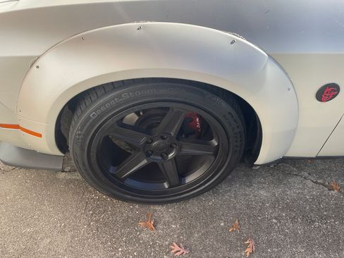 Used 2012 Dodge Challenger R/T image 4