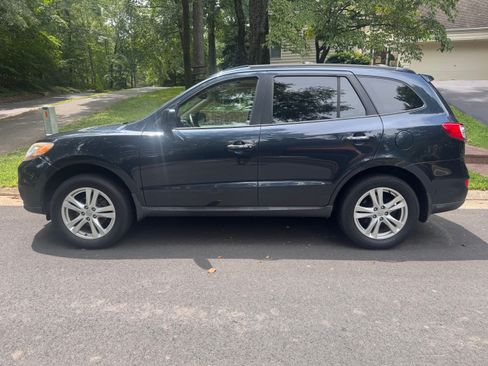 Used 2011 Hyundai Santa Fe Limited FWD image 1