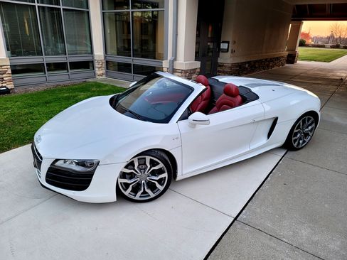 Used 2011 Audi R8 V10 image 2