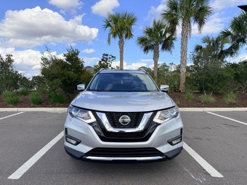 Used 2020 Nissan Rogue SL w/ Premium Package image 1