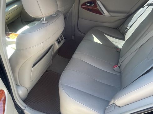 Used 2009 Toyota Camry XLE image 9