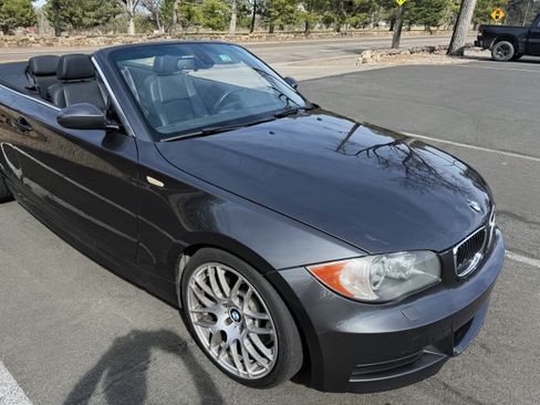 Used 2008 BMW 135i Convertible image 4