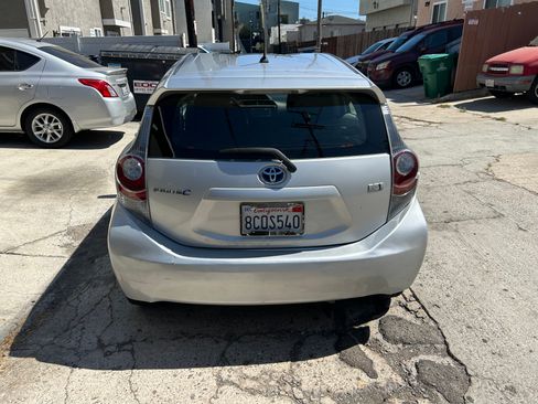 Used 2014 Toyota Prius C Two FWD image 8