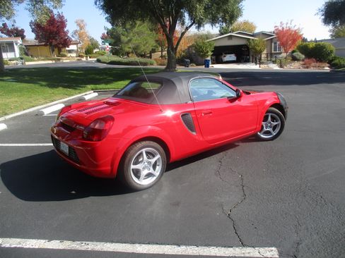Used 2001 Toyota MR2 RWD image 23