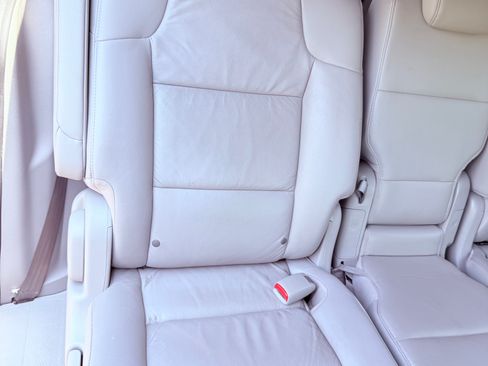 Used 2011 Honda Odyssey Touring Elite image 23
