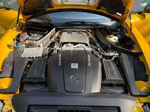 Used 2016 Mercedes-Benz AMG GT S image 5