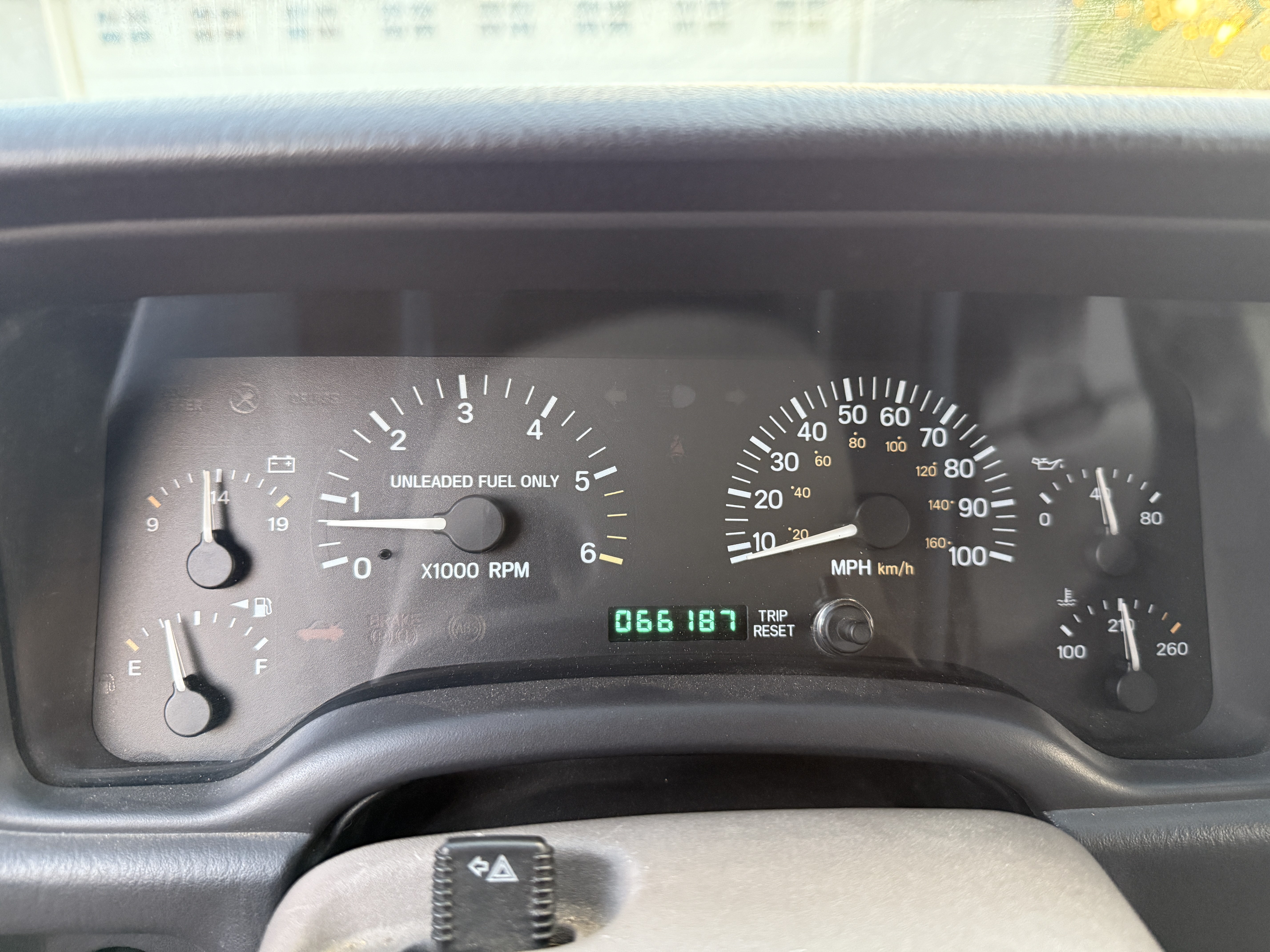 Used 1998 Jeep Cherokee Sport AWD/4WD image 12