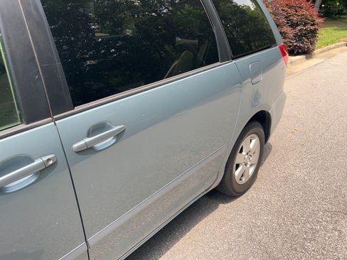 Used 2009 Toyota Sienna LE image 16