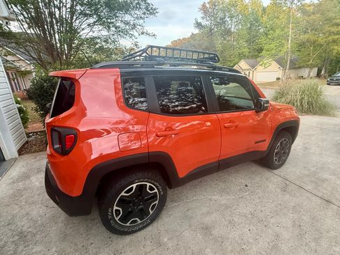 Used 2015 Jeep Renegade Trailhawk w/ Safety & Security Group I image 2