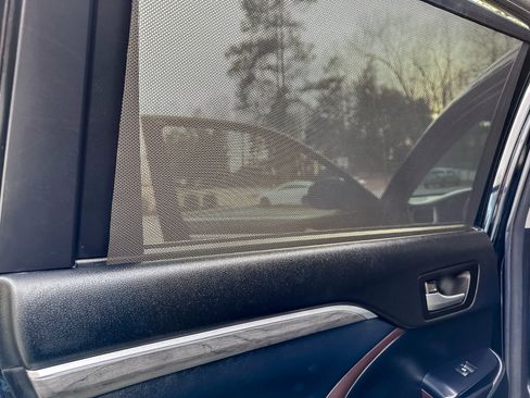 Used 2017 Toyota Highlander Limited Platinum image 23