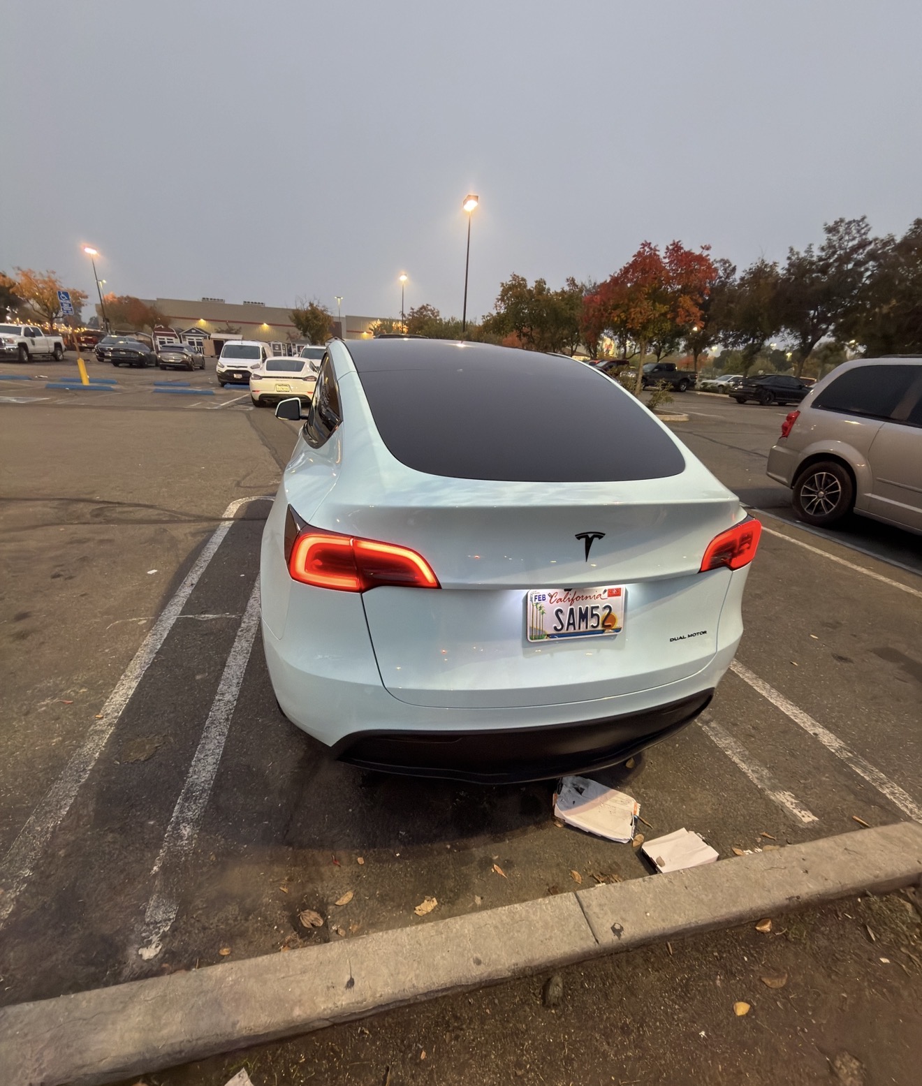 Used 2025 Tesla Model Y Long Range AWD/4WD image 5