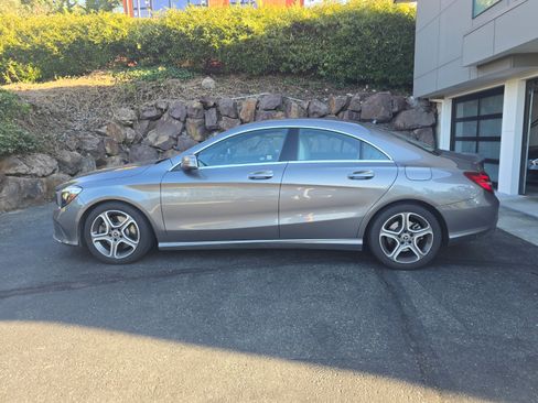 Used 2018 Mercedes-Benz CLA 250 4MATIC image 14