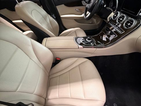 Used 2017 Mercedes-Benz C 300 Sedan image 11