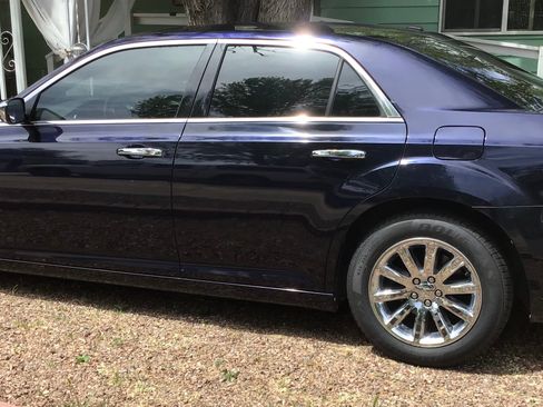 Used 2012 Chrysler 300 Limited RWD image 5