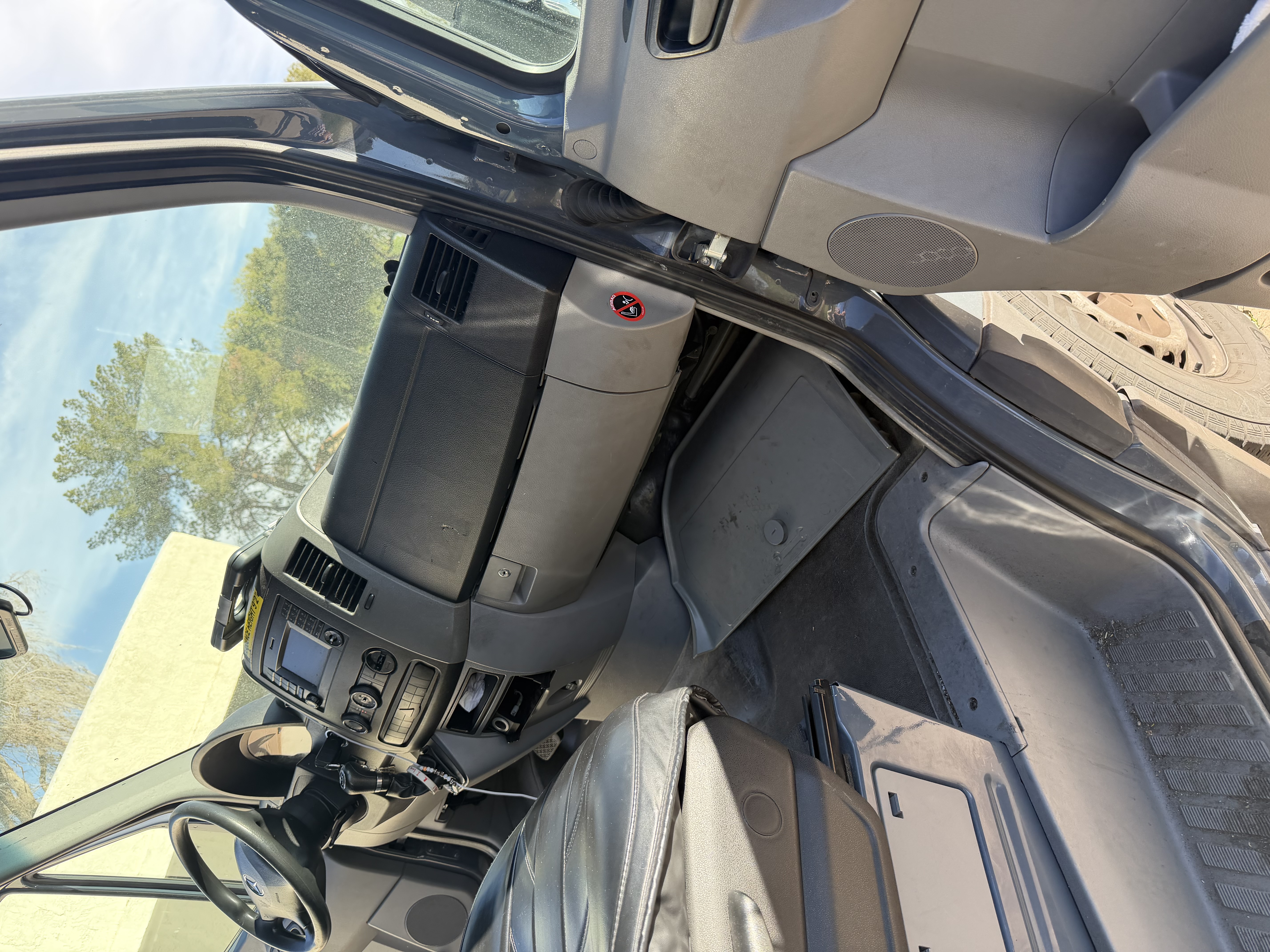 Used 2018 Mercedes-Benz Sprinter 2500 image 25
