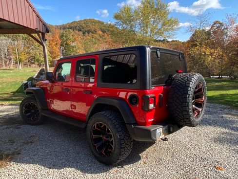 Used 2020 Jeep Wrangler Unlimited Sport S AWD/4WD image 4