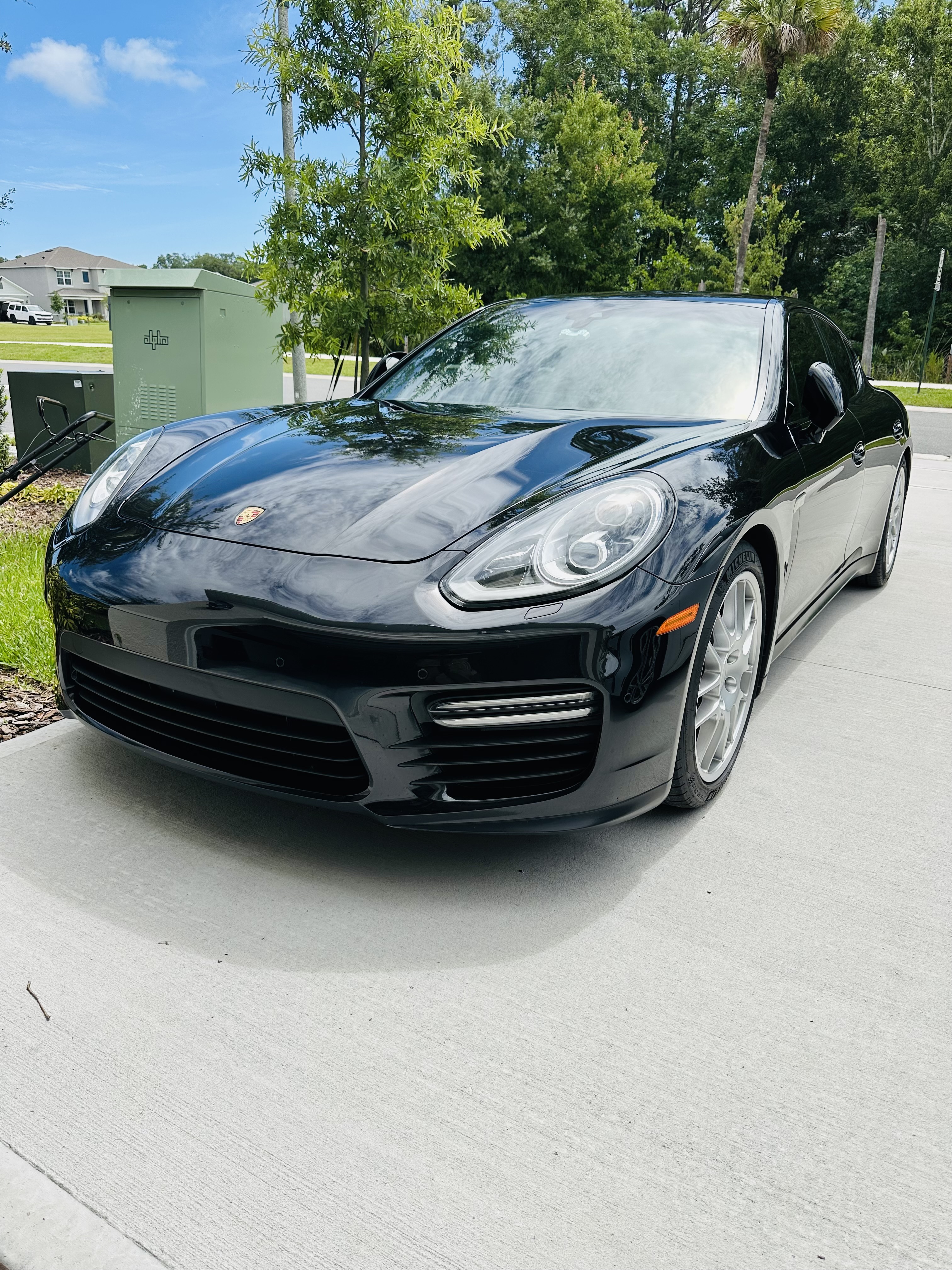 Used 2015 Porsche Panamera GTS AWD/4WD image 1
